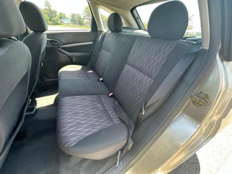 FORD Focus Hatch 1.6 4P, Foto 9