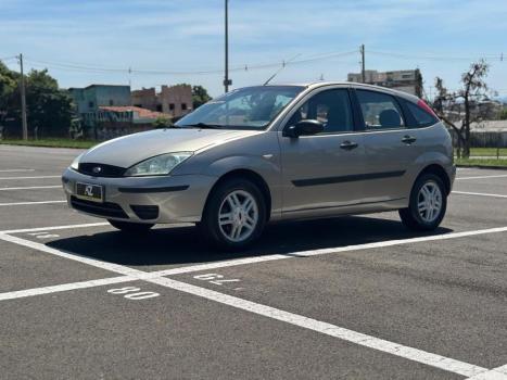 FORD Focus Hatch 1.6 4P, Foto 3