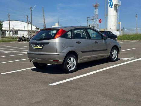 FORD Focus Hatch 1.6 4P, Foto 4