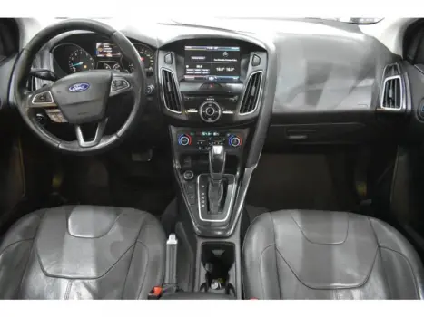 FORD Focus Hatch 2.0 16V 4P TITANIUM PLUS FLEX, Foto 4