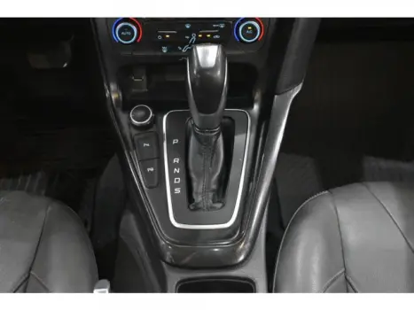 FORD Focus Hatch 2.0 16V 4P TITANIUM PLUS FLEX, Foto 9