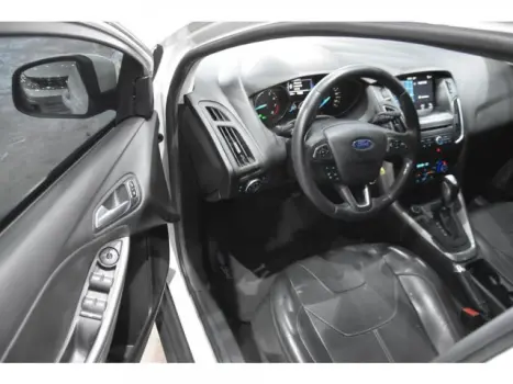 FORD Focus Hatch 2.0 16V 4P FLEX SE POWERSHIFT AUTOMTICO, Foto 6