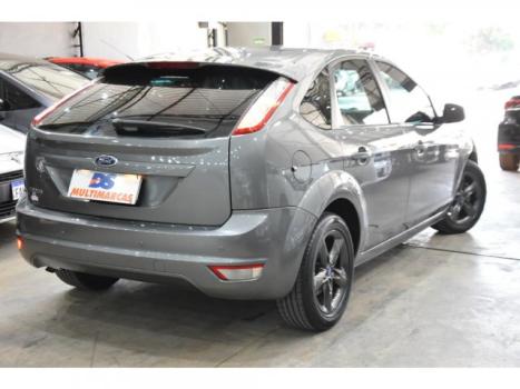 FORD Focus Hatch 2.0 16V 4P GLX, Foto 2