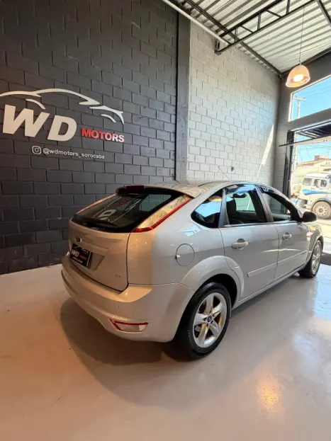 FORD Focus Hatch 2.0 16V 4P FC AUTOM�TICO, Foto 7