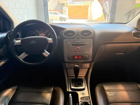 FORD Focus Hatch 2.0 16V 4P FC AUTOM�TICO, Foto 11