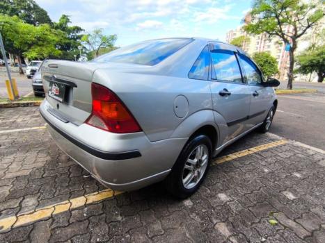 FORD Focus Hatch 2.0 16V 4P GHIA FLEX, Foto 3