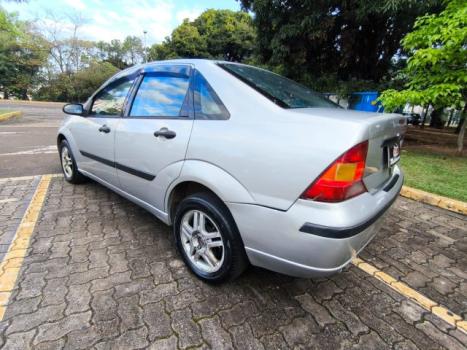 FORD Focus Hatch 2.0 16V 4P GHIA FLEX, Foto 8