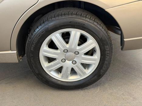FORD Focus Sedan 1.6 4P GL FLEX, Foto 13