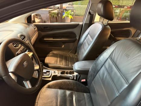 FORD Focus Sedan 2.0 16V 4P, Foto 7
