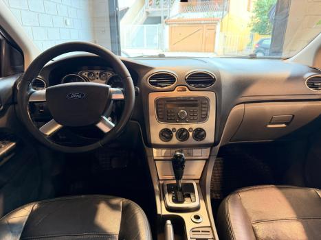 FORD Focus Sedan 2.0 16V 4P, Foto 8