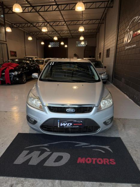 FORD Focus Sedan 2.0 16V 4P, Foto 12