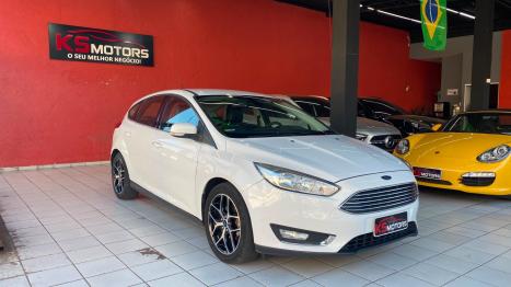 FORD Focus Sedan , Foto 2