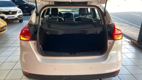 FORD Focus Sedan , Foto 11