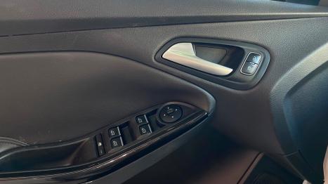 FORD Focus Sedan , Foto 15