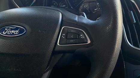 FORD Focus Sedan , Foto 16