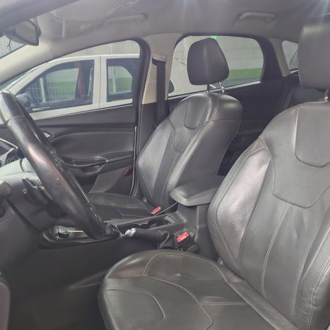 FORD Focus Sedan , Foto 11
