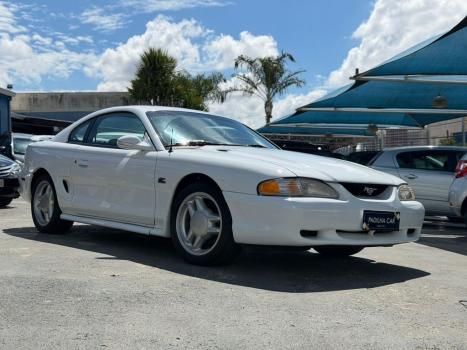 FORD Mustang 3.8 V6, Foto 1