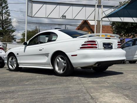 FORD Mustang 3.8 V6, Foto 3