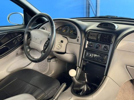 FORD Mustang 3.8 V6, Foto 5