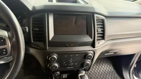 FORD Ranger 2.2 16V BLACK DIESEL CABINE DUPLA AUTOM�TICO, Foto 15