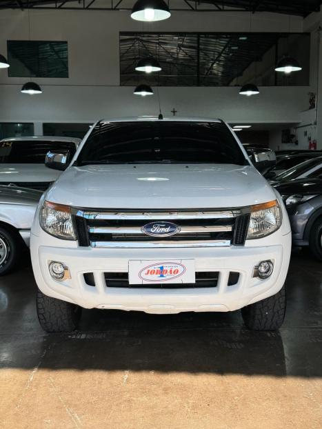 FORD Ranger 3.2 20V CABINE DUPLA 4X4 LIMITED TURBO DIESEL AUTOM�TICO, Foto 2