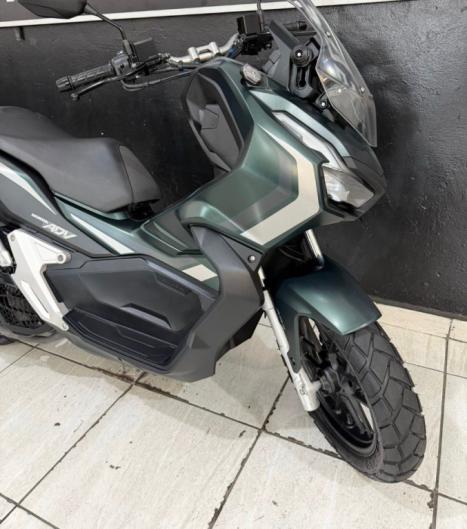 HONDA ADV 150 , Foto 3