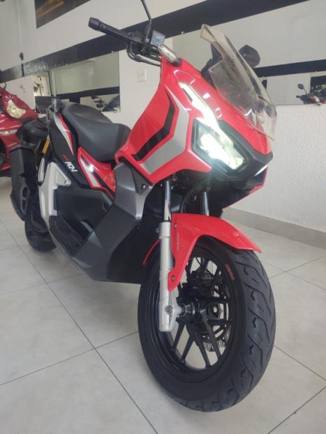 HONDA ADV 150 , Foto 8