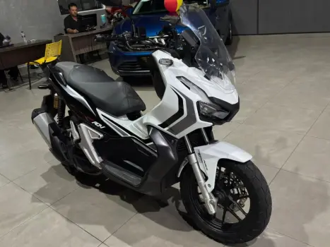 HONDA ADV 150 ABS, Foto 2