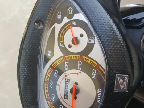 HONDA Biz 125 ES, Foto 4