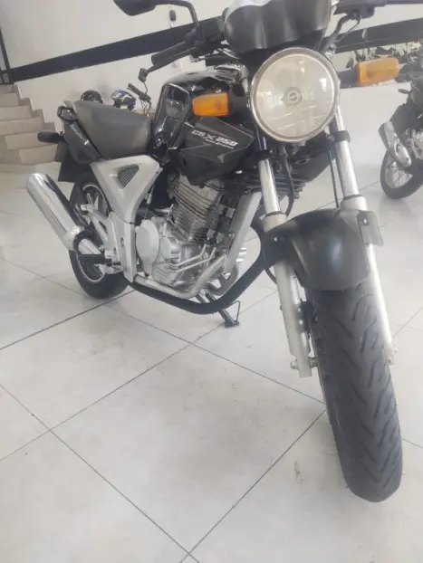 HONDA CB 250 F Twister , Foto 8