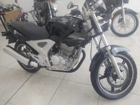 HONDA CB 250 F Twister , Foto 13