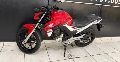 HONDA CB 250 F Twister , Foto 4