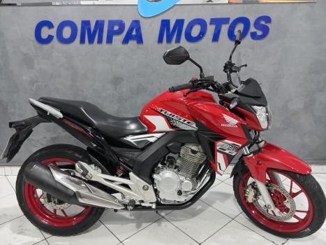 HONDA CB 250 F Twister , Foto 4