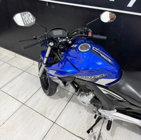 HONDA CB 250 F Twister , Foto 6