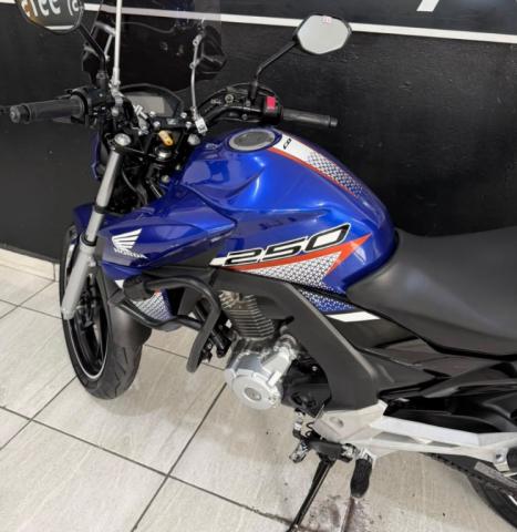 HONDA CB 250 F Twister FLEXONE, Foto 6