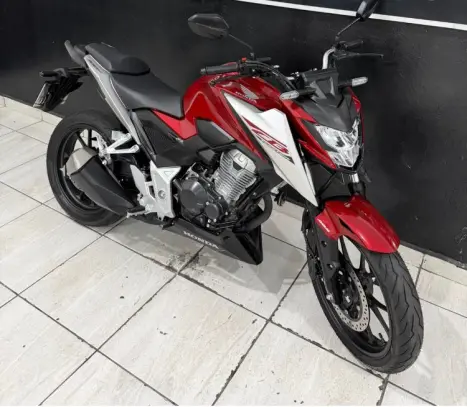 HONDA CB 300 F Twister FLEX ABS, Foto 3