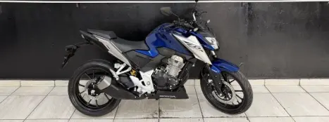 HONDA CB 300 F Twister FLEX ABS, Foto 2