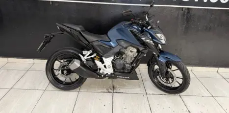 HONDA CB 300 F Twister FLEX ABS, Foto 2