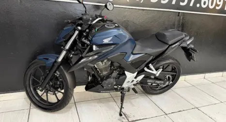 HONDA CB 300 F Twister FLEX ABS, Foto 3