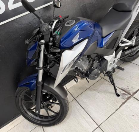HONDA CB 300 F Twister FLEX ABS, Foto 4