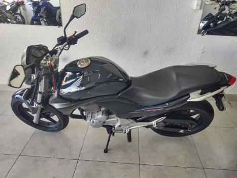 HONDA CB 300 R ABS, Foto 13 HONDA CB 300 R ABS, Foto 13