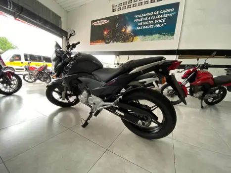 HONDA CB 300 R ESPECIAL EDITION, Foto 7