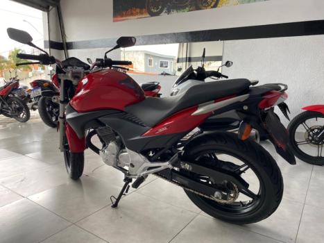 HONDA CB 300 R ESPECIAL EDITION, Foto 2