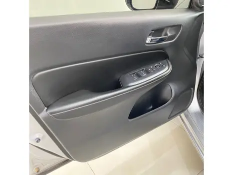 HONDA City Sedan 1.5 16V 4P FLEX TOURING AUTOM�TICO CVT, Foto 13