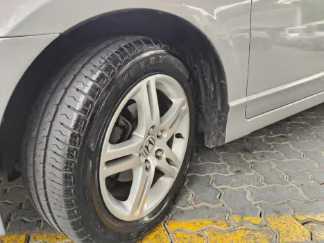 HONDA Civic 1.8 16V 4P EXS, Foto 4