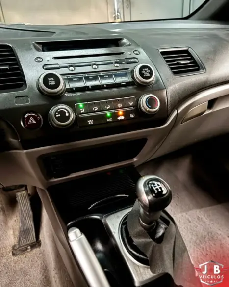 HONDA Civic 1.8 16V 4P FLEX LXS, Foto 6