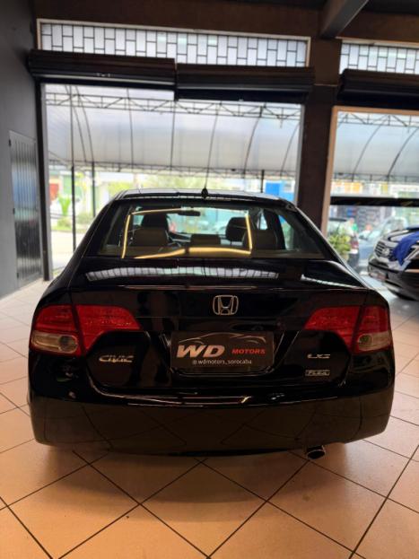 HONDA Civic 1.8 16V 4P FLEX LXS, Foto 4
