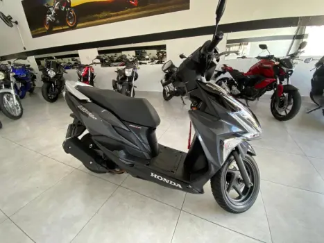 HONDA Elite 125 , Foto 2