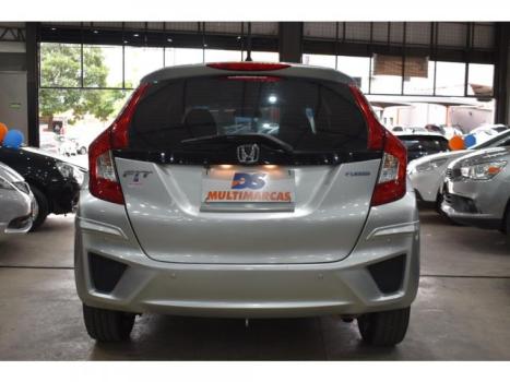 HONDA Fit 1.5 16V 4P EX FLEX AUTOMÁTICO, Foto 19 HONDA Fit 1.5 16V 4P EX FLEX AUTOMÁTICO, Foto 19