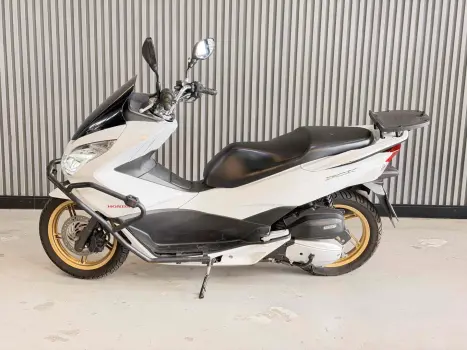 HONDA PCX 150 DLX, Foto 2